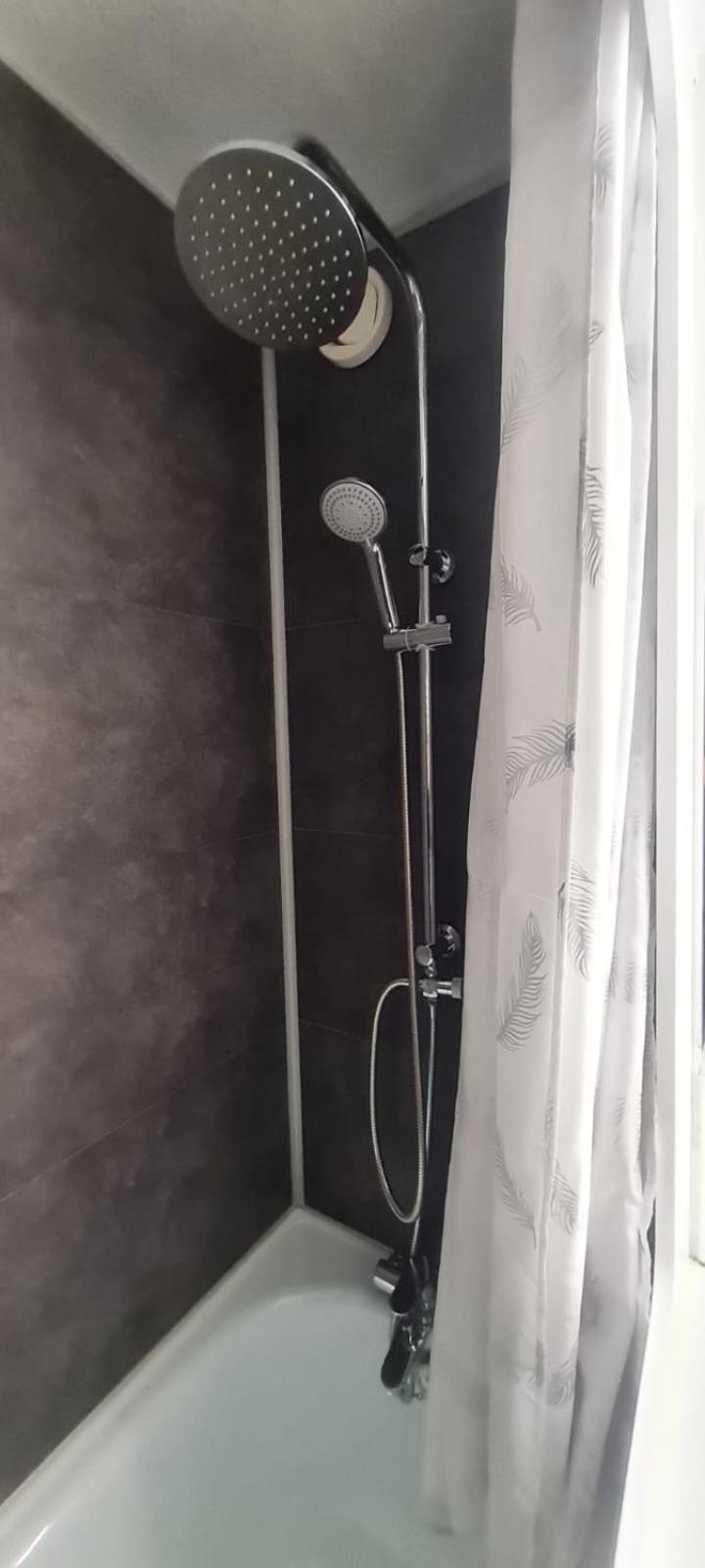 Le Flocon-Studio Cabine-Balcon 4-6 Pers A 100M Des Pistes シャンルッス エクステリア 写真